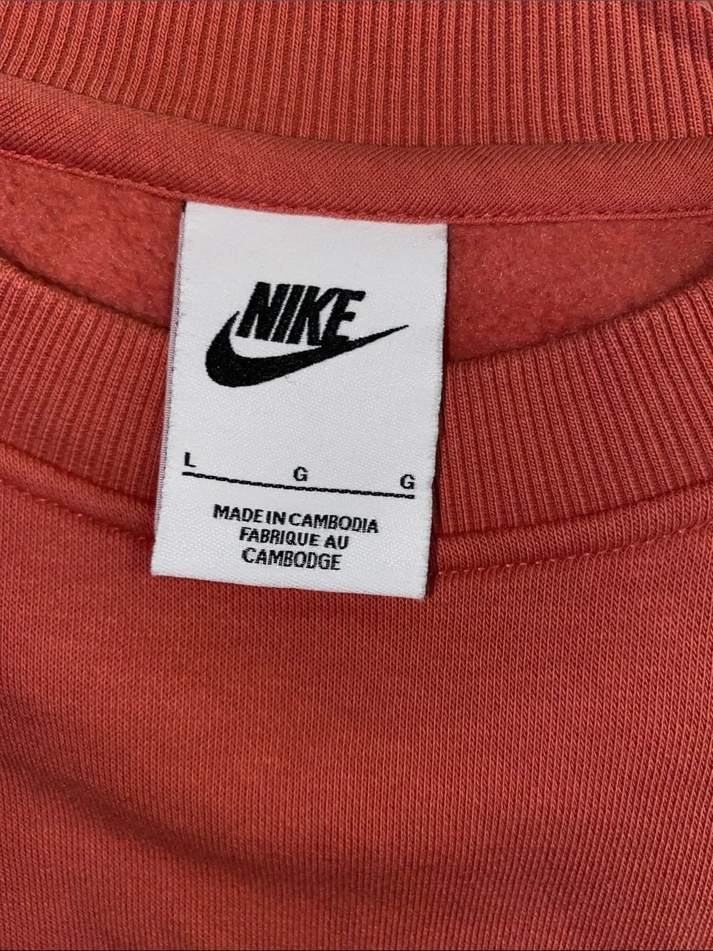 Nike • Coral • Crewneck • Sweatshirt • White Swoosh • Size Large (Youth)